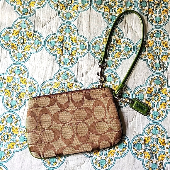Vintage Coach Signature Jacquard Canvas Wristlet - Picture 2 of 8
